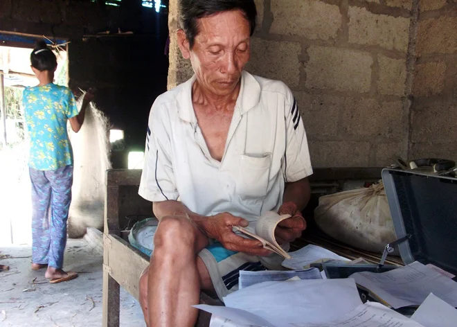Gia đình người nhà chờ đi xuất khẩu lao động
