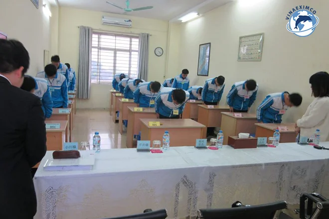 Đi thi để ra nước ngoài làm việc